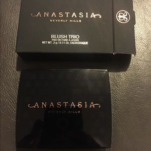 Anastasia Blush Trio